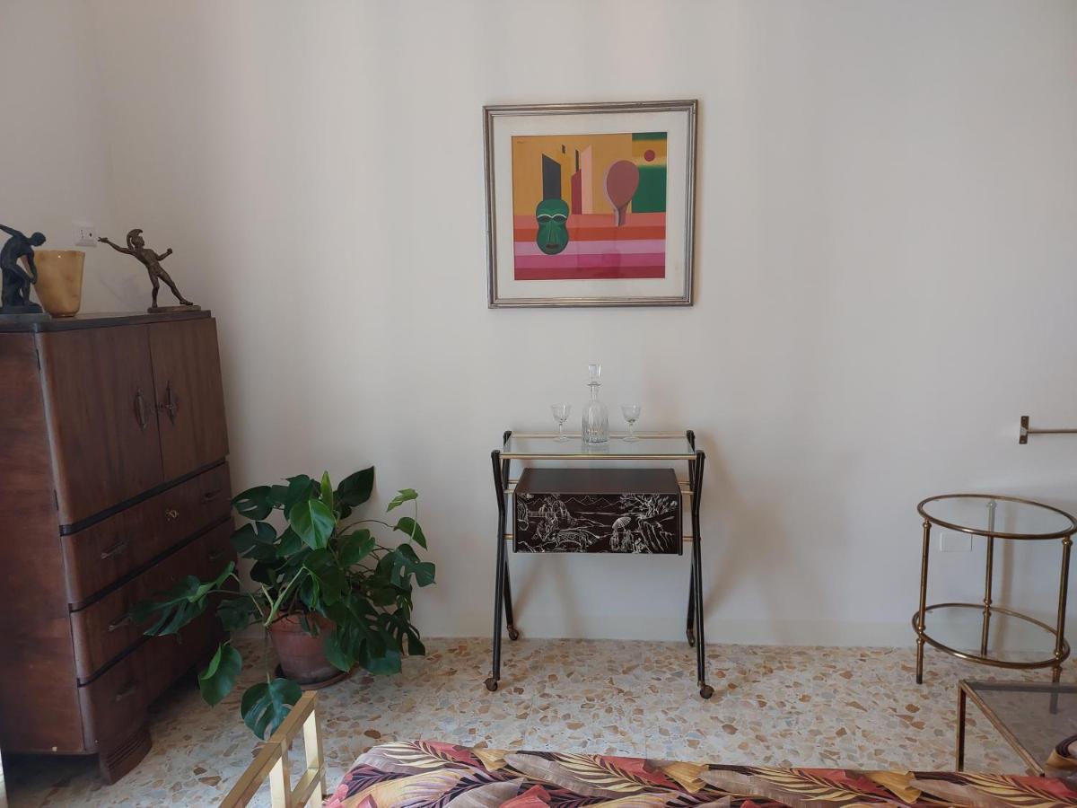 Palazzo Carafa Di Montorio Couette-café